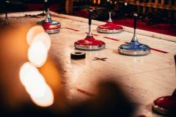 Weihnachtsmarkt Eisstockbahn