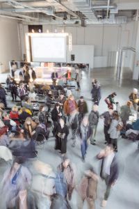 Semesterbegrüßung im Speicher XI A der HfK Bremen  Quelle: Kim Mayer  Copyright: HfK Bremen