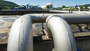 Kläranlage in Jena-Zwätzen. Hier wird Abwasser aufbereitet. Das »ThWIC«-Konsortium setzt sich für einen nachhaltigen Umgang mit der Ressource Wasser ein.  Quelle: Foto: Jens Meyer/Uni Jena