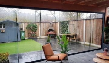 Glasschiebewände Symbolbild