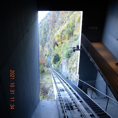 Steil gehts bergauf mit der Standseilbahn