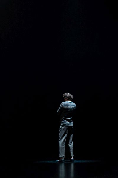 Jonathan Lazzini als Einstein