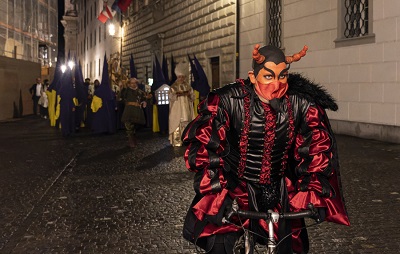 Auf dem Weg zur Franziskanerkirche Foto Ingo Hoehn