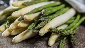 Grüner Spargel vs. weißer Spargel  welcher ist besser