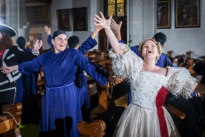 Szenenfoto aus der Franziskanerkirche Foto Ingo Hoehn