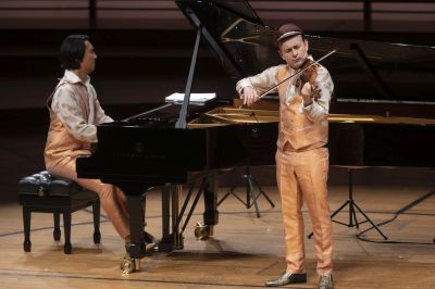 Aleksey Igudesman rechts und Hyung-ki Joo Foto Priska Ketterer