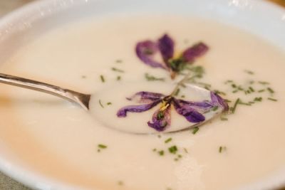 Auch für eine feine Safransuppe wird er verwendet