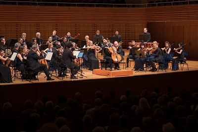 Solist und Orchester ergänzen sich perfekt