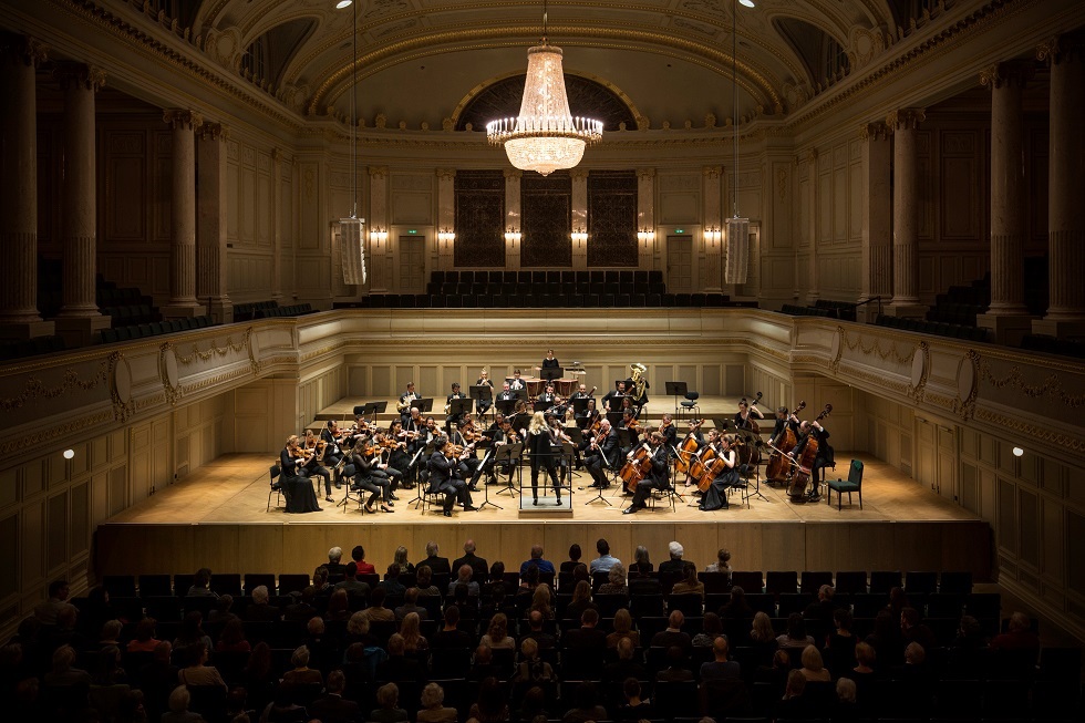 as Swiss Orchestra in Akrion im B erner Casino Foto Chris Müller