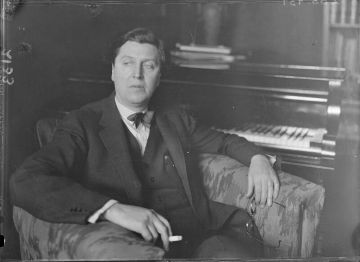 Alban Berg beim komponieren