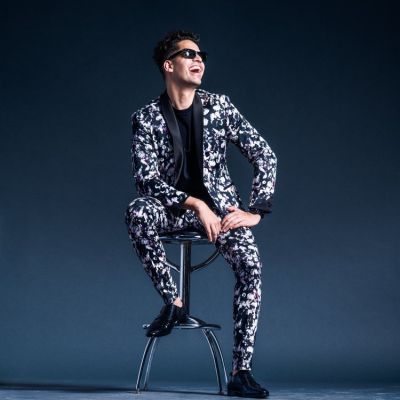 Jordan John Leadsänger und Multiinstrumentalist