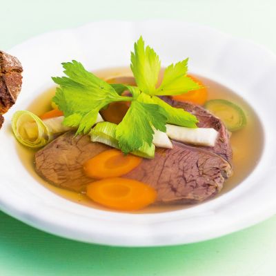 Tafelspitzsülze schén arrangiert