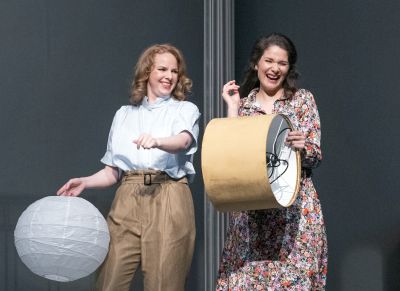 Frøy Hovland Holtbakk links und Kari Dahl Nielsen