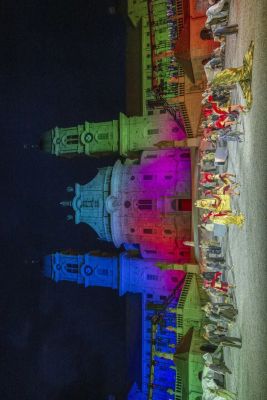 Lichteffekte setzen die Barockkirche in Szene Foto Urs Flueeler