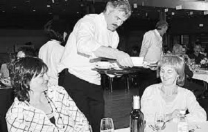 Auch Herren waren im Service gefragt