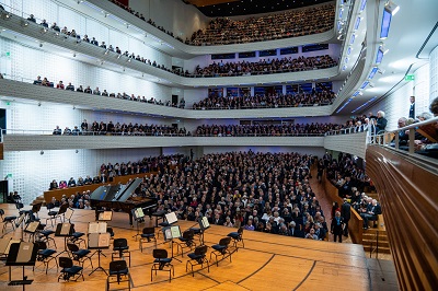 Erwartungsvolles Publikum im  KKL Konzertsaal
