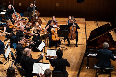 Festival Strings Lucerne mit Rudolf Buchbinder am Piano