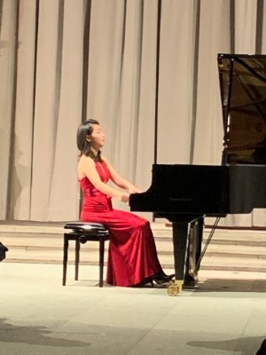 Shih Wei am Flügel in der Klosterkirche