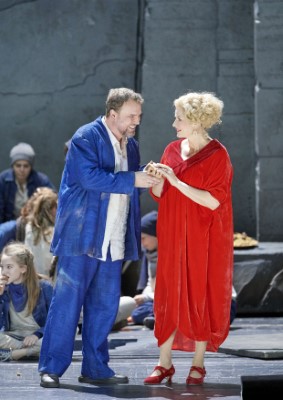 Tomasz Konieczny als Barak, Camilla Nylund als die Kaiserin