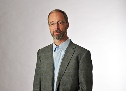 Thomas Saalfeld beobachtet die Polarisierung in Deutschland aus politikwissenschaftlicher Sicht. Quelle: Jürgen Schabel/Universität Bamberg 