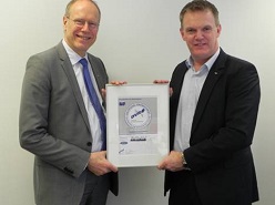 Christian Kellner, Hauptgeschäftsführer DVR (l.) und Olaf Hansen, Leiter Marketing Kommunikation Ford-Werke GmbH (Foto: DVR)