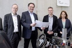 (v.l.n.r.) Dirk Hackenberg, SIHK, Jochen Schröder, GWS, Prof. Dr. Andreas Nevoigt, FH Südwestfalen und Sonja Pfaff, Transferverbund Südwestfalen  Fachhochschule Südwestfalen