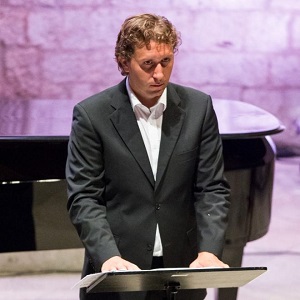 Krešimir Stražanac (Bass)