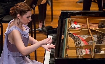 Elina Akselrud, Klavier