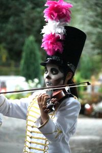 Sei es eine Violistin