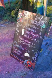  Leckeres und Originelles auf der Angebotsliste der Imbisbude «Doña Muerte