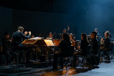 Das begleitende Kammerorchester Foto Ingo Hoehn