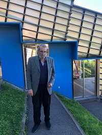 Der Autor vor der Gurtenbahn Bergstation