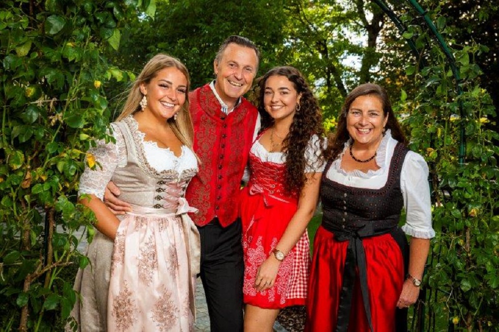 Die Gastgeber Familie Told