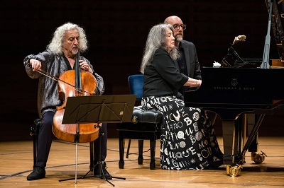 Martha Argerich mit ihrem langjährigen Freund Mischa Maisky am Cello Foto Philipp Schmidli
