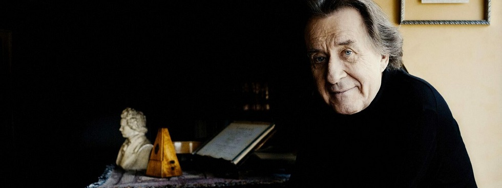 Rudolf Buchbinder am Piano