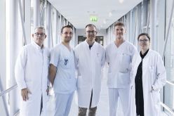 (v. l.) Prof. Dr. med. Rüdiger Braun-Dullaeus, Dr. med. Matthias Kunz, Dr. med. Patrick Müller, Dr. med. Maximilian Herzog und Prof. Dr. med. Stefanie Schreiber  Quelle: Sarah Kossmann  Copyright: Universitätsmedizin Magdeburg