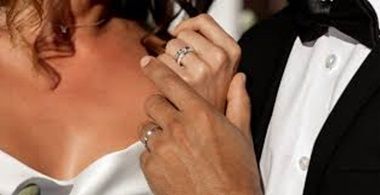 Den passenden Ehering finden Symbolbild