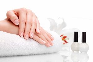 Wirkung auf Nägel Symbolbild