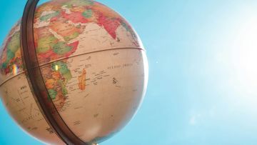 Praktische Sicherheitstipps für LGBTQ Reisende Symbolbild George wendt unsplash