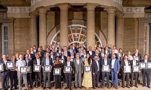 Preisverleihung ETM Award Beste Marke 2019 die glücklichen Preisträger