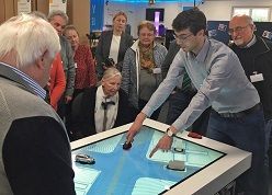 Bei einem ersten Treffen in Kooperation mit dem Bürgerhaus Ingolstadt wurden speziell mit Seniorinnen und Senioren Fragen des automatisierten Fahrens thematisiert.  Merkl/Bürgerhaus Ingolstadt