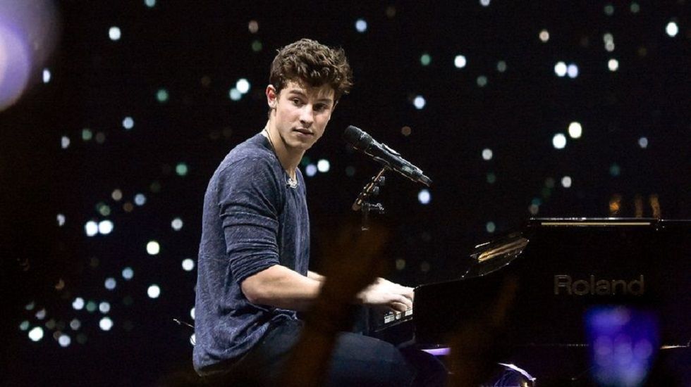 Shawn Mendes am Klavier Foto abc productions