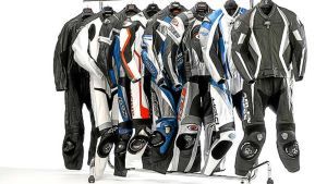 MotorradSchutzkleidung Symbolbild